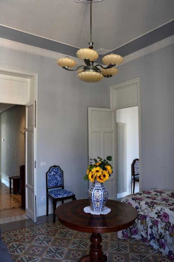 Battisti 18 Vintage Rooms Palermo Exterior foto