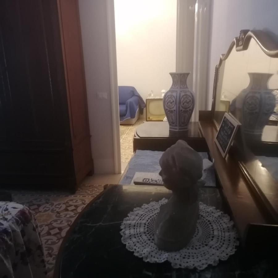 Battisti 18 Vintage Rooms Palermo Zimmer foto