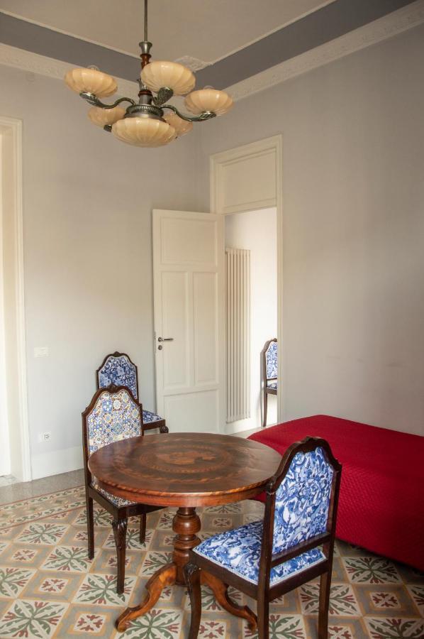 Battisti 18 Vintage Rooms Palermo Exterior foto